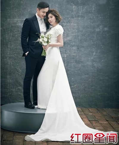 韩国歌手Lyn李世珍与老公李秀婚纱照曝光 