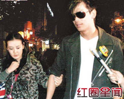 自从陈晓东与张柏芝分手后,陈晓东绯闻女友一直不断.