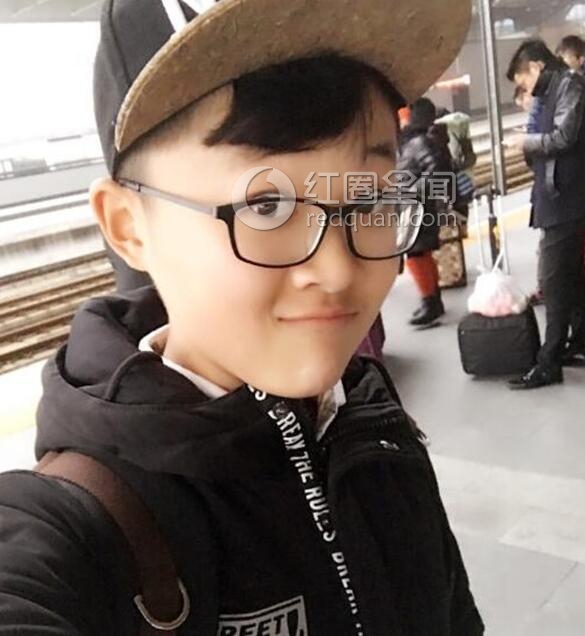贾云哲现在什么职业 贾云哲身高正常了吗(2)