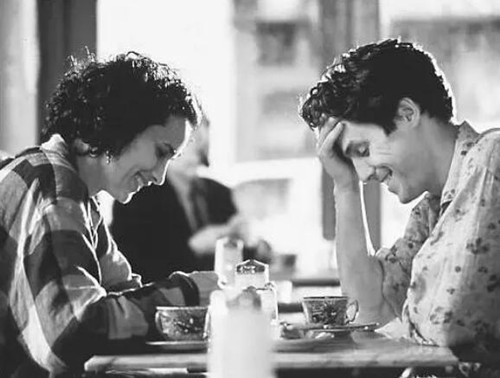 四个婚礼和一个葬礼结局是什么 续集主演会回归吗