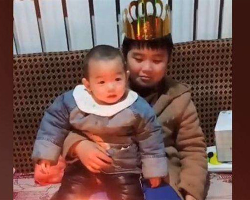 卡友辉哥辉嫂怎么死的