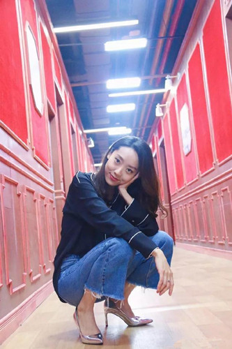 鄂靖文是谁