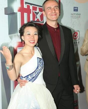 龚琳娜离过婚真的吗