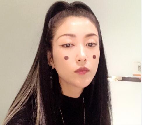 央吉玛老公李鑫吗 央吉玛个人资料介绍