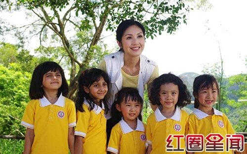 杨千嬅和五个孩子