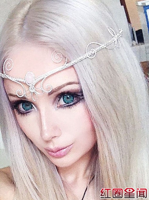 ڿűValeria Lukyanova