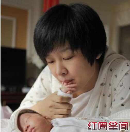 央视主持人劳春燕