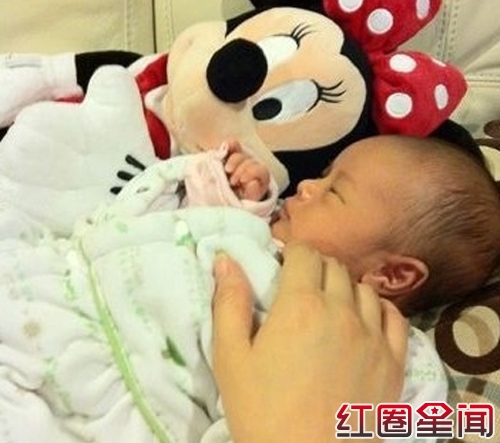 ��˼��Ů����׿ӱ