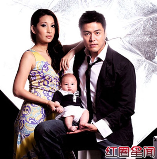 刘至翰与前妻林子萱儿子照片