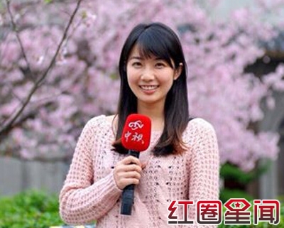 女记者周亭羽照片