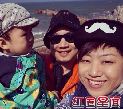 杨莱莱与儿子照片
