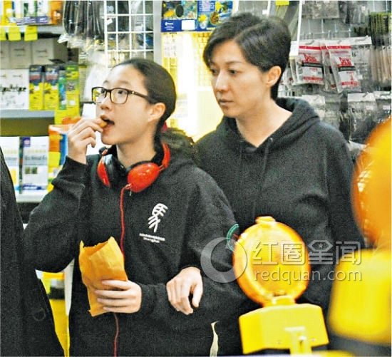 成龙为什么恨吴绮莉