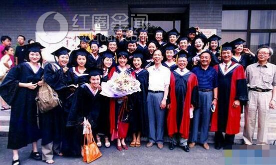 何琳陈坤生子实情