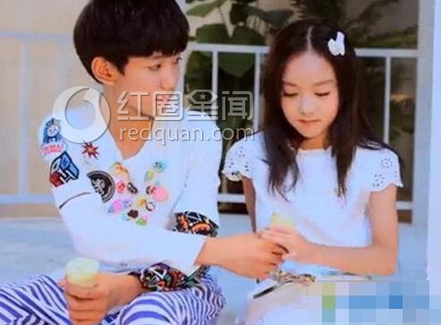 王源的女朋友接吻图曝光