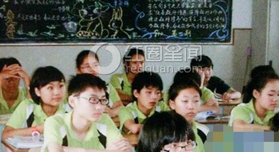 林允表白吴亦凡遭到拒绝