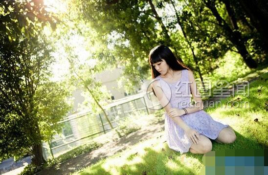 易嘉爱还在上学吗