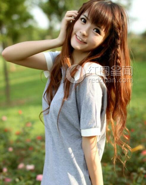 农大校花孔一红比基尼图片