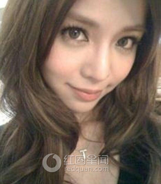 李毓芬承认整容么