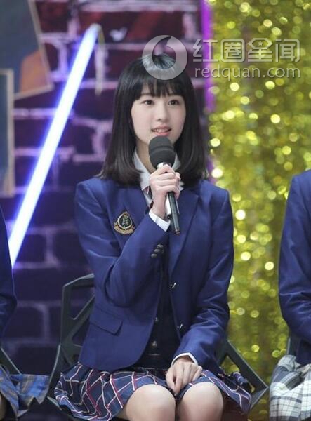 陈都灵清纯甜美照