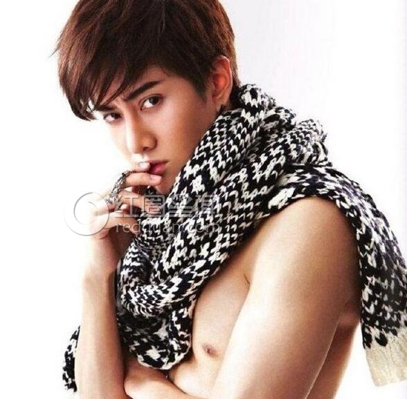 mike和aom公开接吻是真的吗