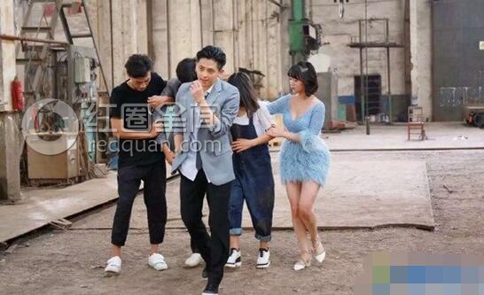 李宏毅邢菲剧照