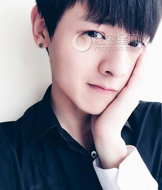 白澍整容了吗