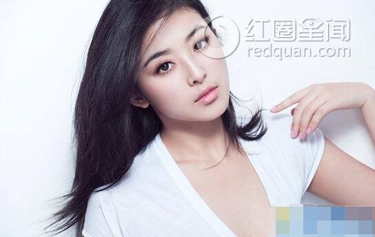 张含韵干爹是谁