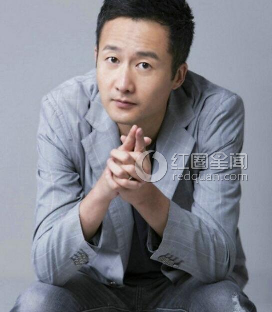 岳旸是瘸子吗