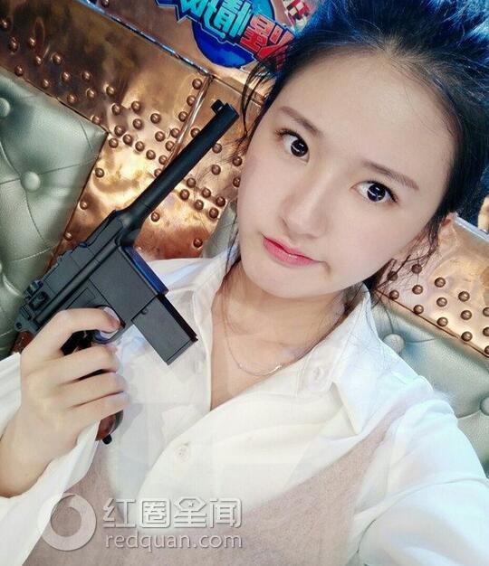 赵露思怎么火的