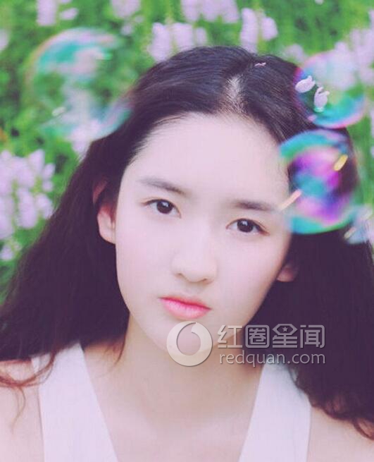 肖战是王玉雯的什么人