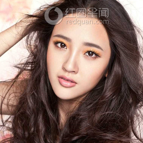 唐艺昕家世怎么样