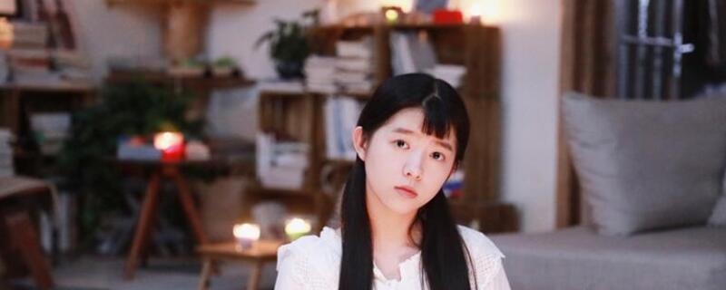 何蓝逗有没有上大学