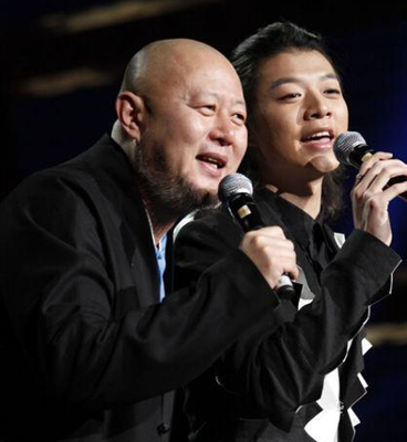 霍尊的父亲是谁