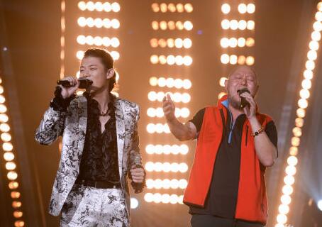 霍尊的父亲是谁