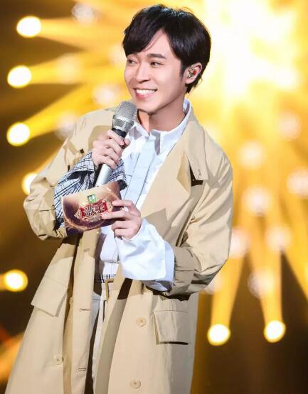 吴青峰在歌手唱起风了是第几期