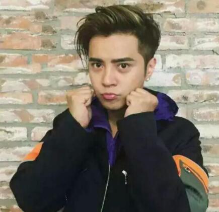 ����ٺ���־����ô��