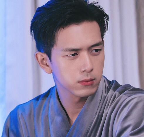 亲爱的热爱的韩商言gun原型是谁