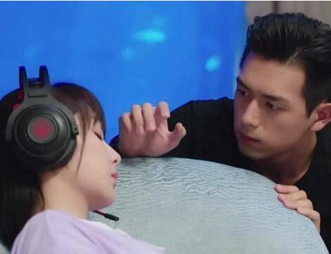 李现杨紫是一个班的吗