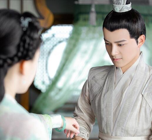 天雷一部之春花秋月春花喜欢谁