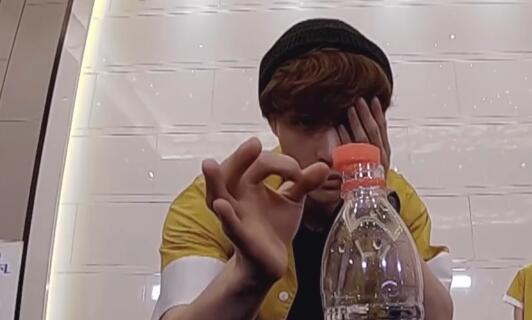 极限挑战弹瓶盖挑战游戏规则