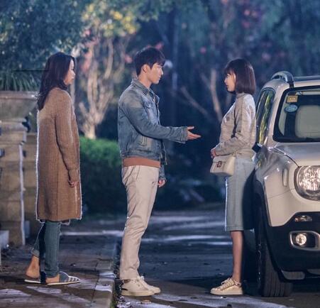 时间都知道时简和谁在一起了