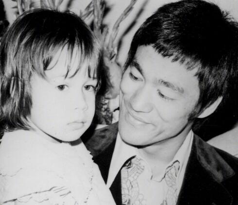 李小龙女儿不满好莱坞往事