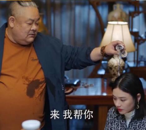 ������͸�����һ������