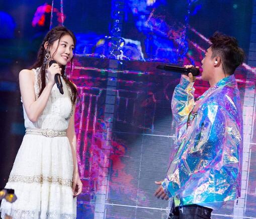 郑恺苗苗怎么认识的