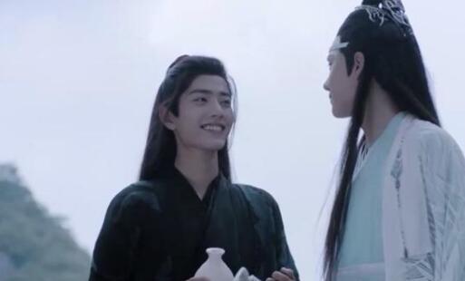 ��������κ����ΪʲôЦ