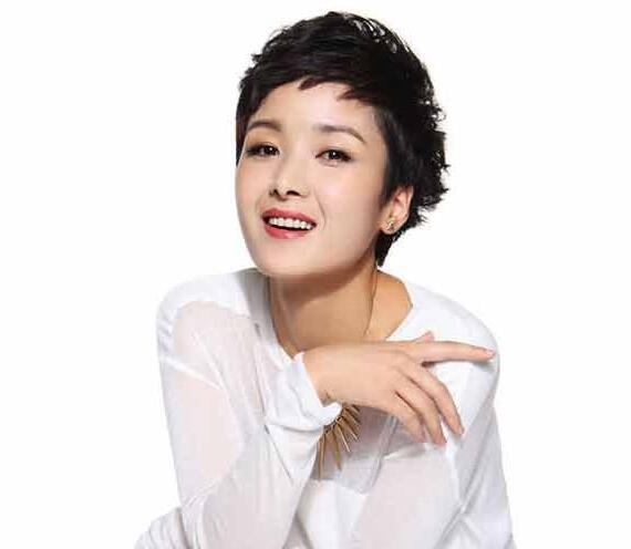 邓小琪的妈妈是谁演的