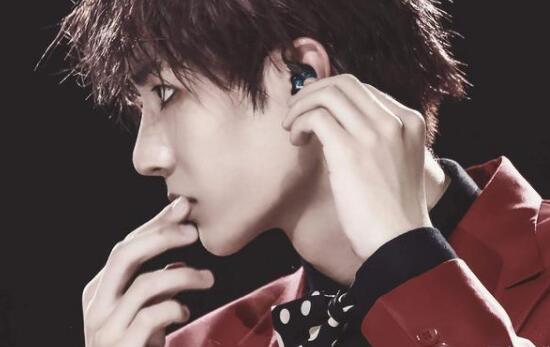 王一博什么时候出道的