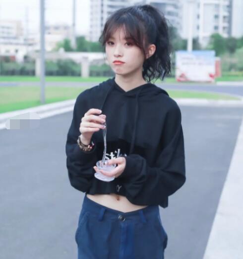 明日之子洪一诺公司是哪家