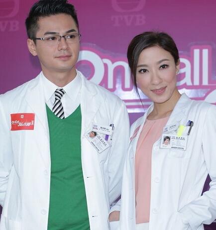 杨怡比老公大多少岁