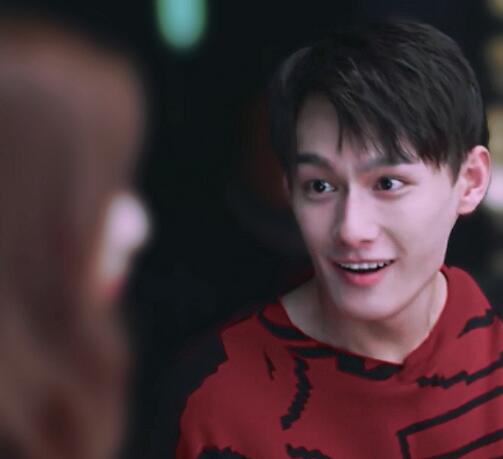 走进你的记忆易明君喜欢谁